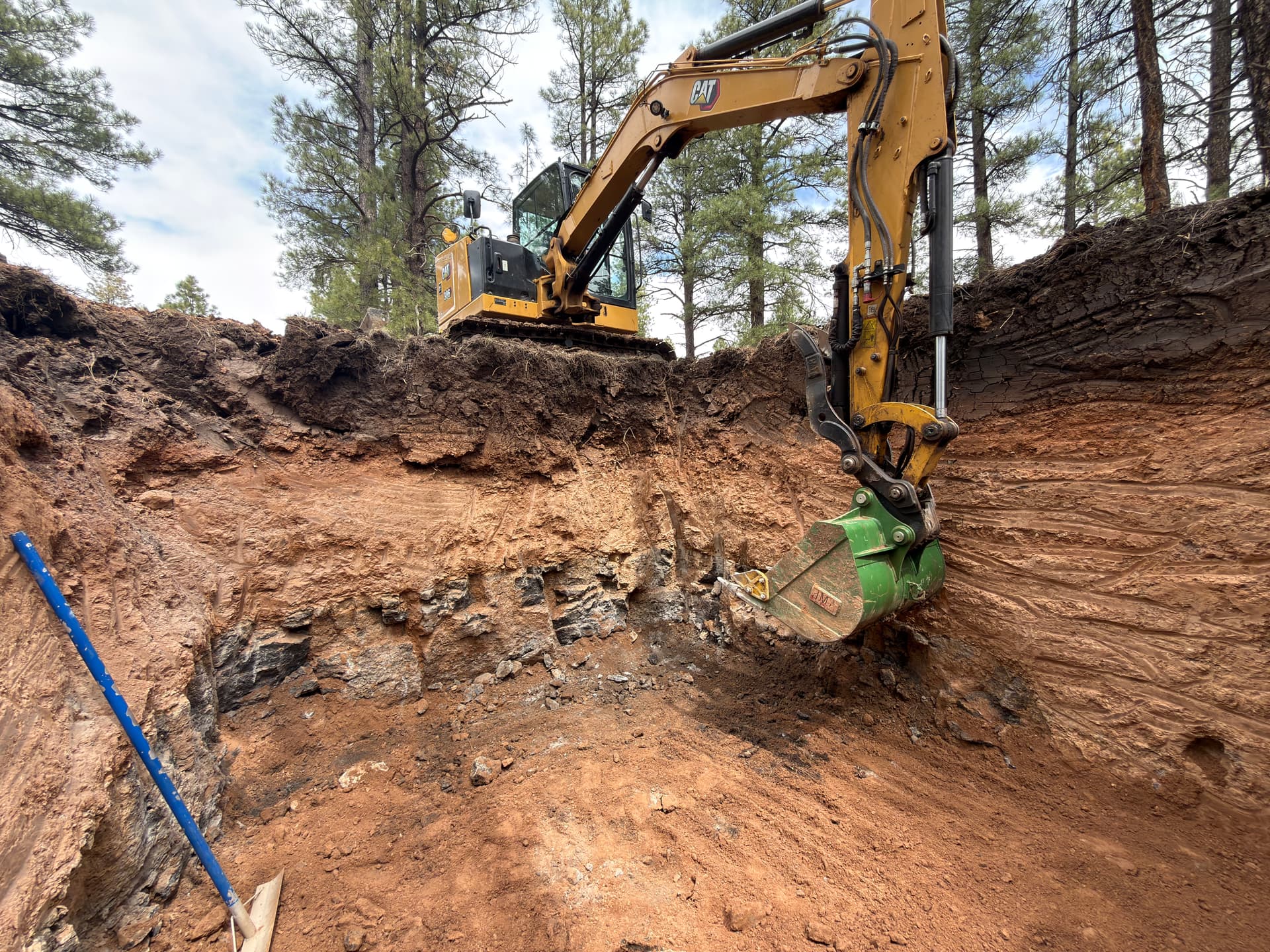 5,000-Gallon Underground Water Cistern Installed at Lockett Ranches image